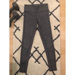 Alo Motto Leggings, Cadet Grey